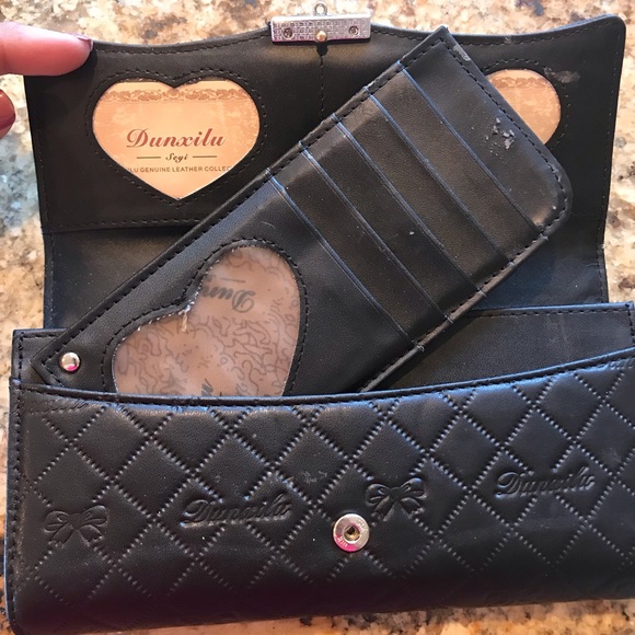 Wallet - Picture 3 of 5